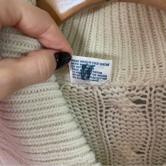 Vintage 1970s Hand Loomed Long Belted Cream Cable Knit Cardigan Sweater | Small - Picture 10 of 12